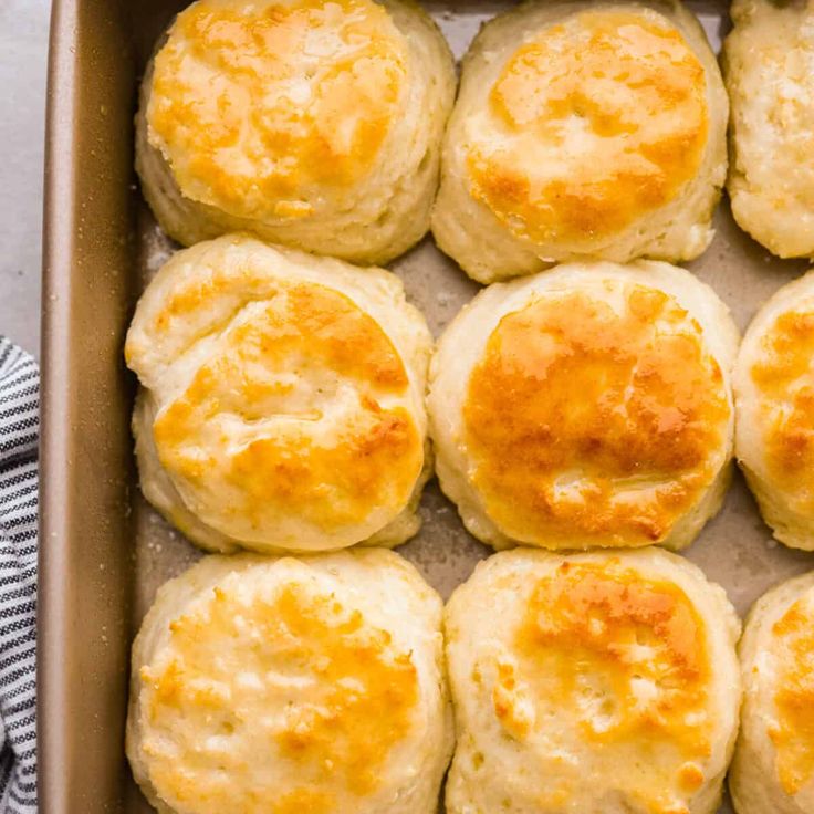 baked biscuits in a baking pan ready to be eaten for lunch or dinner party guests