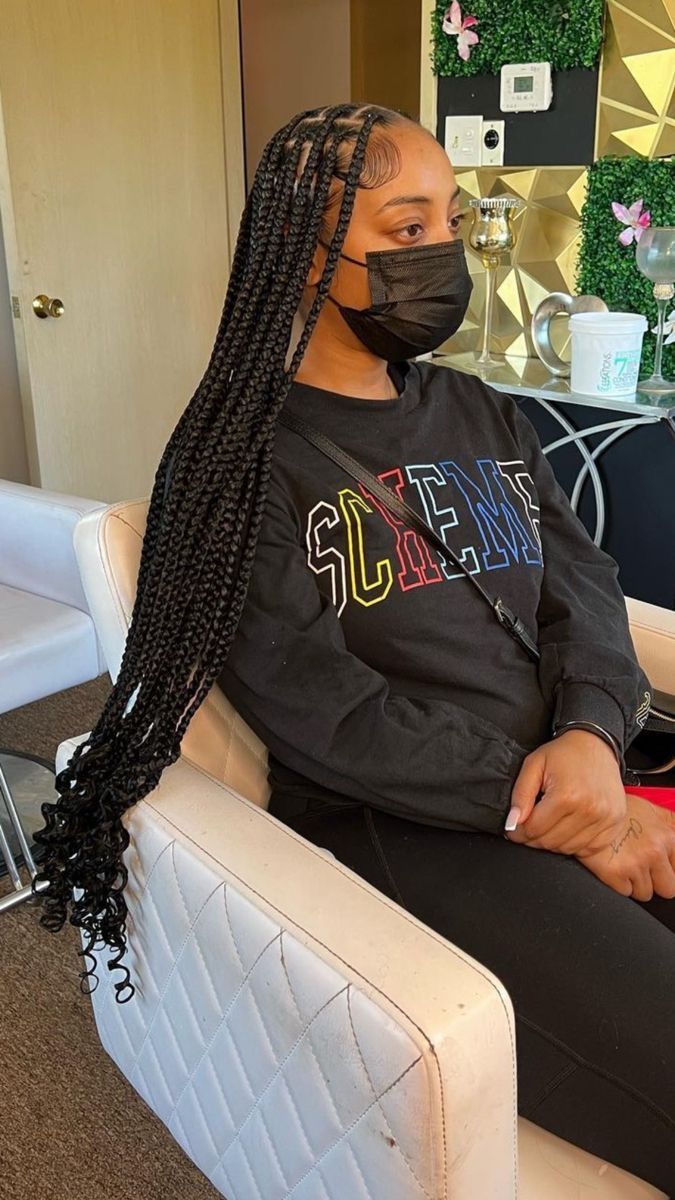 Knotless With Curly Ends, Braids With Curls At The End, Knotless Braids With Curly Ends, Box Braids With Curly Ends, Braids With Curly Ends, Hair Braid Designs, Two Braid Hairstyles, Beautiful Dreadlocks, Big Box Braids Hairstyles