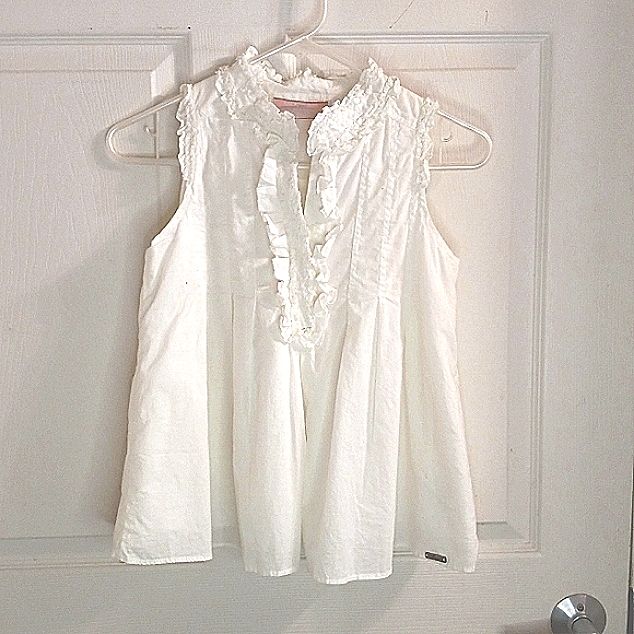 Guess Girl's 14 White Sleeveless Top/Shirt/Blouse 100% Cotton Nwot 4 Star Seller ?'S Welcome Tags: Sleeveless Casual Spring Summer Ruffles Cute Sleeveless Blouse With Ruffles, Cute Sleeveless Blouse, Cute Fitted Sleeveless Blouse, Cute White Sleeveless Blouse, Cotton Ruffle Tank Top, Cute White Sleeveless Top, White Ruffled Tank Top For Daywear, Cute Cotton Sleeveless Tops, White Ruffled Tank Blouse