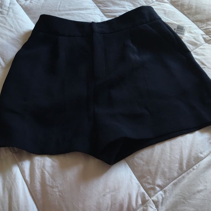 Navy Blue New Shorts Spring Bottoms With Built-in Shorts For Going Out, Forever 21 Bottoms For Summer Night Out, Summer High-waisted Shorts For Night Out, Forever 21 Blue High-waisted Shorts, Trendy Short Bottoms For Going Out, Blue Shorts For Night Out, High-waisted Blue Shorts For Night Out, Blue High-waisted Shorts For Night Out, Trendy Short Length Bottoms For Going Out