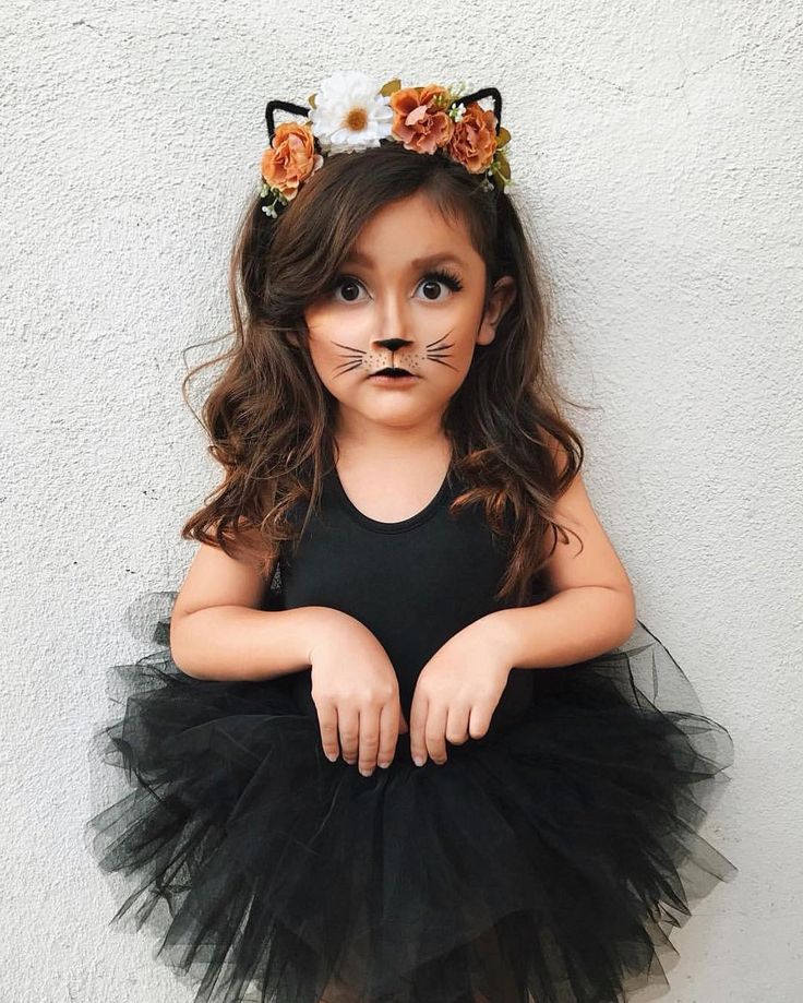 The Queen of all the kitties!  Lilah you rule them all 😻😻 If anyone needs a pair of kitty ears for Halloween we have a few styles left in… Cat Family Costume Ideas, Kid Cat Makeup Halloween, Easy Cat Makeup Halloween Kids, Kids Cat Makeup Halloween, Toddler Cat Costume Diy, Family Cat Costumes, Diy Cat Halloween Costumes, Kids Cat Makeup, Cat Costumes For Kids