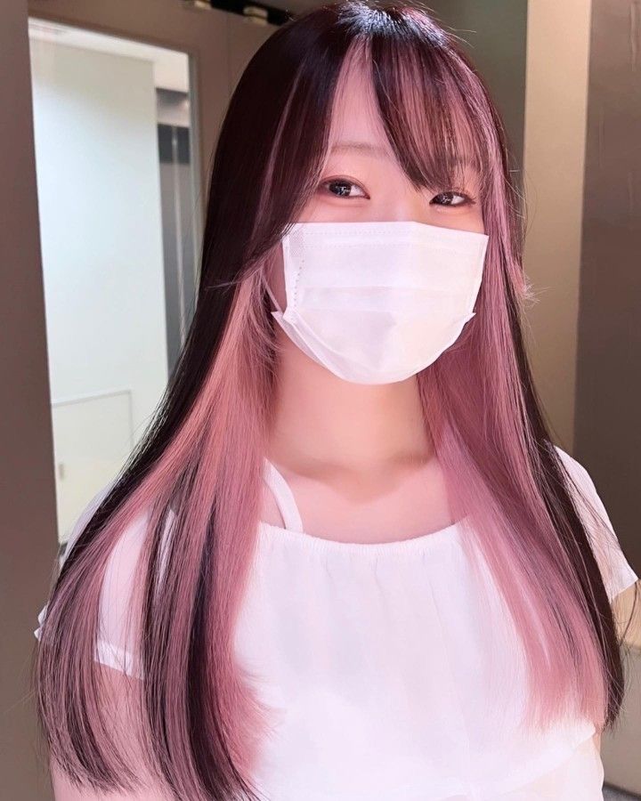 Kawaii Hair Color, Pink Peekaboo Hair, Kpop Short Hair, Under Hair Color, Pink Hair Streaks, Hair Color Swatches, Pink And Black Hair, Light Pink Hair, Pink Hair Dye