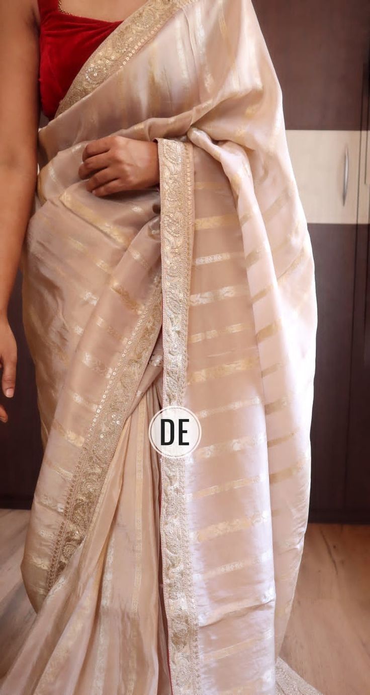 Rose Gold Saree Contrast Blouse, Indian Wedding Outfit, Modern Saree, Contrast Blouse, Saree Look, The Glory, Hand Work, Banarasi Sarees, Blouse Piece