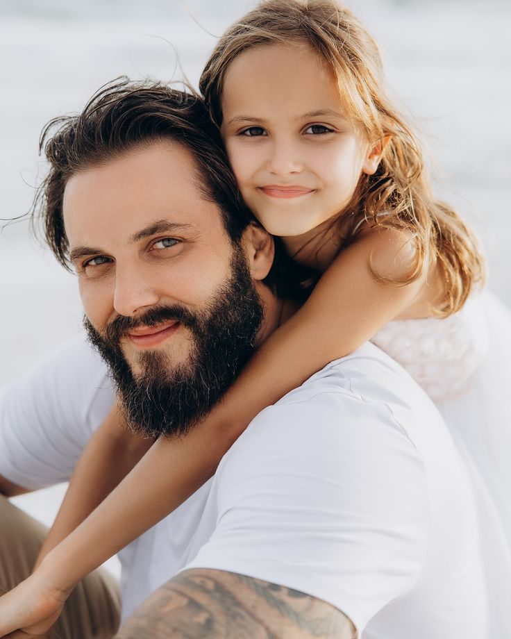 I recently had the pleasure of capturing a heartwarming daddy-daughter photo shoot for my clients. The bond between them was truly special, and every moment was filled with laughter and love. It’s always a joy to document such genuine moments, and I’m thrilled with how beautifully these photos turned out 🥰 #daddydaughterphotoshoot #30aphotographer #destinphotographer #tampaphotographer Father And Two Sons Picture Ideas, Mommy Daddy And Daughter Photoshoot, Father Daughter Christmas Pictures, Father And Daughters Photo Ideas, Father Daughter Family Photos, Grandson And Grandma Photos, Daddy And Me Photo Shoot Father Daughter, Father And Son Picture Ideas, Dad And Older Daughter Photo Ideas