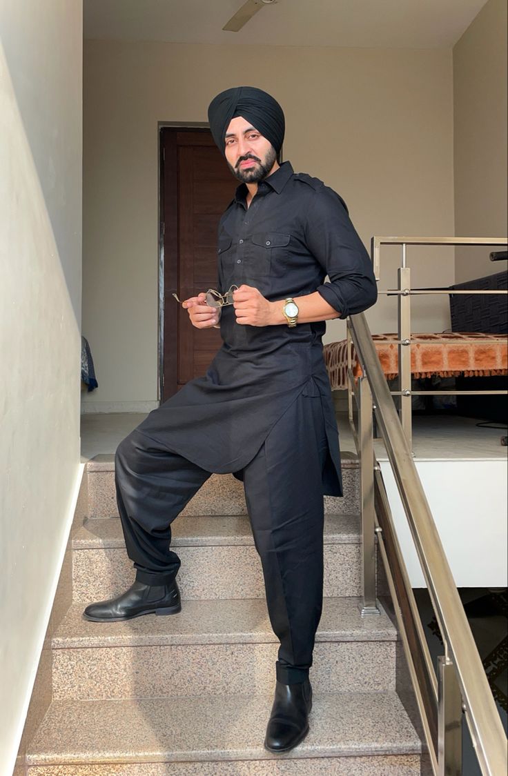 All black outfit #kurta #wedding #style #outfit #menfashion #sikh #sardar Black Kurta Pajama Men Punjabi Sardar, Black Kurta Pajama Men Pathani, Punjabi Outfits Men, Kurta Pajama Men Punjabi Sardar, Black Pathani For Men, Black Kurta Pajama Men, Kurta Pajama Men Punjabi, Traditional Indian Mens Clothing, Kurta Designs Men's