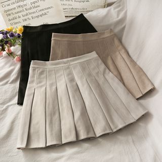 Buy Lemongrass High-Waist Pleated Mini Skirt at YesStyle.com! Quality products at remarkable prices. FREE Worldwide Shipping available! High Waisted Mini Skirt, Rok Mini, Fashion Bottoms, Pleated Skirts, Outfit Jeans, Pants And Leggings, Plaid Skirt, Cute Skirts, Pleated Mini Skirt