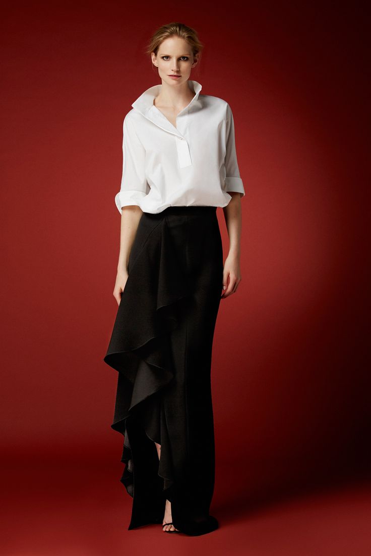 Descubre la colección Ch Carolina Herrera, Looks Chic, Party Looks, Fall 2016, Mode Inspiration, Carolina Herrera, White Fashion, Elegant Outfit, Black Skirt