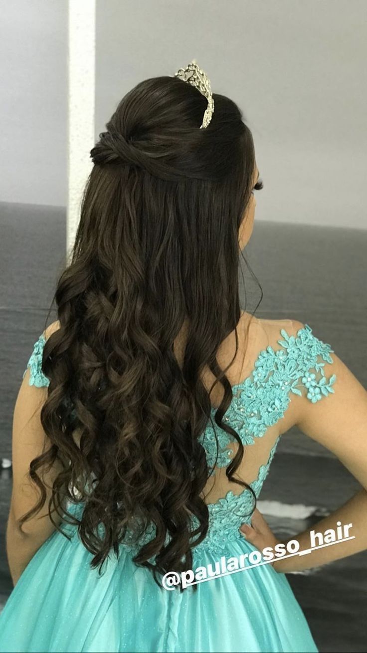 Sweet 16 Hairstyles, Quince Hairstyles With Crown, Quinceanera Hairstyles, Elegant Wedding Hair, Quince Hairstyles, Perfect Hairstyle, Crown Hairstyles, Hair Vine, Your Hairstyle