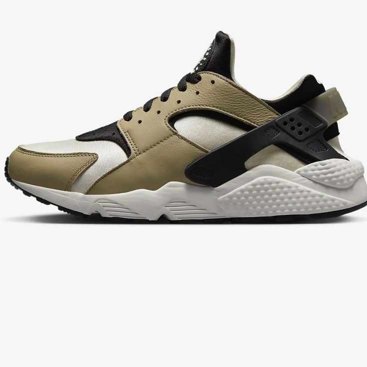 Built To Fit Your Foot And Designed For Comfort, The Nike Air Huarache Brings Back A Street-Level Favorite. Soft Leather Accents On The Upper Mix With Super-Breathable, Perfectly Shined Neoprene-Like Fabric For Easy Styling. The Low-Cut Collar And Bootie-Like Construction Keep It Sleek. Its Iconic Heel Clip And Stripped Away Branding Keep The Early '90s Look You Love. Shown: Black/Black **Box Has Tape That Was Removed** Streetwear Huaraches With Cushioned Footbed And Round Toe, Casual Huaraches With Cushioned Footbed For Streetwear, Cushioned Lace-up Huaraches For Streetwear, Lace-up Huaraches With Cushioned Footbed For Streetwear, Casual Nike Huaraches, Casual Low-top Huaraches With Rubber Sole, Nike Casual Huaraches For Streetwear, Nike Huaraches For Streetwear With Branded Insole, Casual Leather Huaraches With Cushioned Footbed