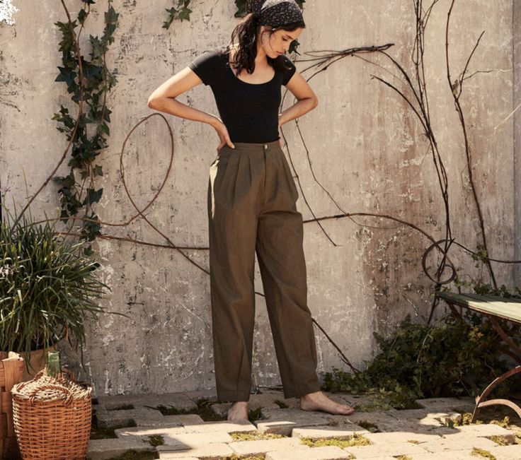 From my Stylebook Closet Indian Street Wear, Formal Pants Outfit, Organic Wardrobe, Looks Hippie, Flattering Pants, Jumpsuit Trousers, Pleated Pants, Black Linen, Mode Vintage