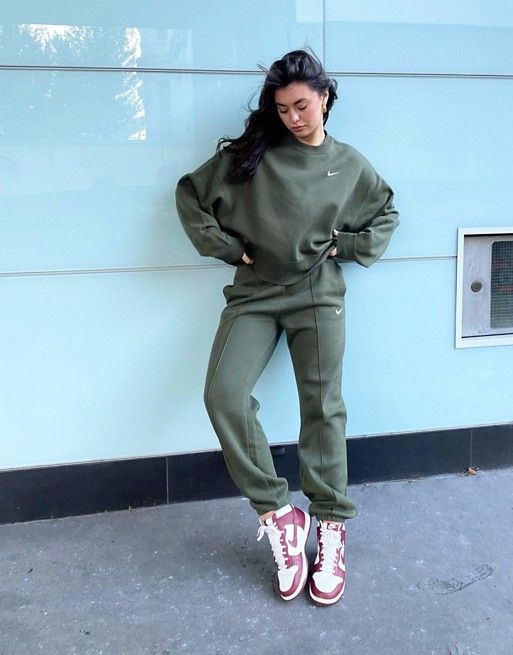 Nike mini swoosh oversized jogger in khaki | ASOS Nike Joggers Outfit Women, Nike Tracksuit Outfit Women, Nike Tracksuit Outfit, Nike Track Pants Outfits, Nike Joggers Outfit, Bruh Girl Style, Tracksuit Outfit Women, Track Suit Outfit, Joggers Outfit Women