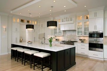 #Renovationideas for home decor White Contemporary Kitchen, Black White Kitchen, Black Island, Black Kitchen Island, Black Kitchen Faucets, Black Kitchen Cabinets, Light Crystal, White Kitchen Design, White Modern Kitchen