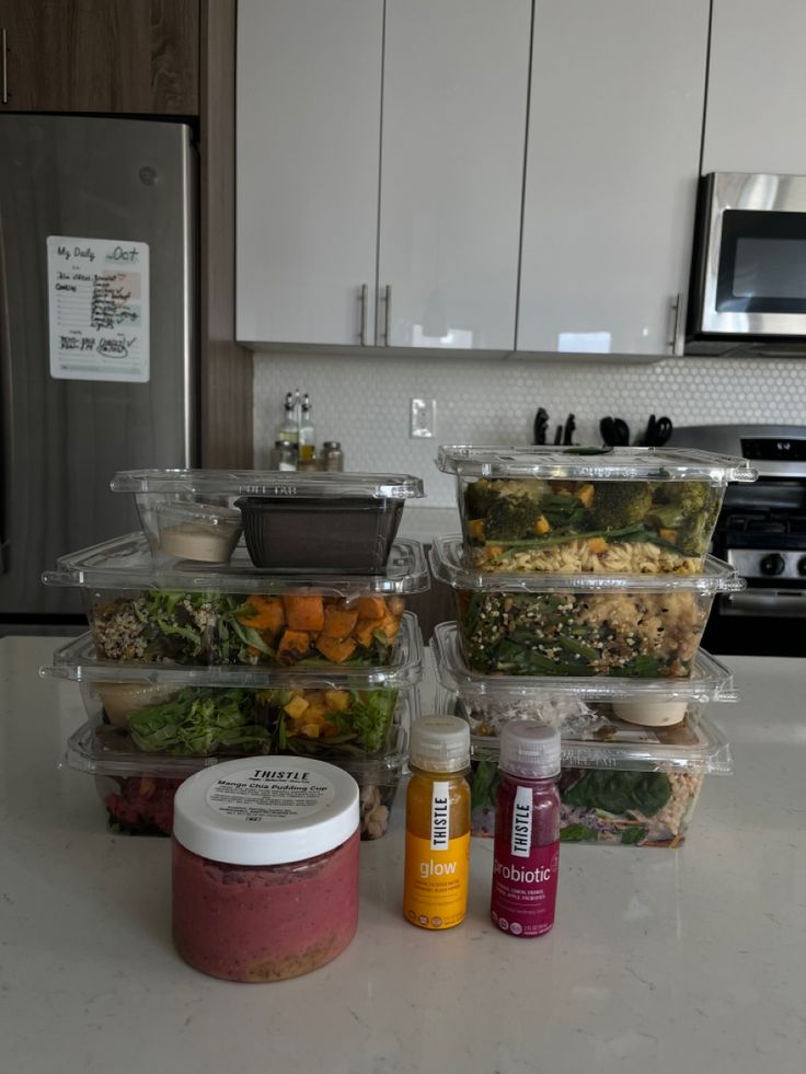 Ready to eat meals, aesthetic, aesthetic, kitchen, premade meals for delivery service Instagram story Meal Prep Aethstetic, Meal Prep Instagram Story, Meal Prep Asthetic Picture, Meal Prepping Aesthetic, Meal Planning Aesthetic, Food Delivery Aesthetic, Meal Plan Aesthetic, Bulk Aesthetic, Meal Prep Aesthetic