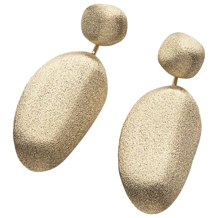 Pair of H. Stern Day-and-Night Convertible Textured Golden Stones Removable Drop Earrings in 18 Karat Yellow Gold, Brazil, 2000s. Each earring is designed as smaller unevenly shaped textured gold pebble suspending a larger elongated one, the stones with an aventurescence-like effect to their surface, sparkling with every movement. It is possible to remove the larger gold pendants to wear just the top ones as textured yellow gold stud earrings. This jewel is secured with a post and butterfly fitting. It is a true masterpiece of organic design that you can rock day and night. Dimensions: 4.0 x 1.5 cm. Gross weight: 20.5g. Punch marks for H Stern; Portuguese assay mark for 18kt gold; marked "750" for 18kt gold. Each butterfly marked "R" or "L" for right and left earring. Organic design sits a Stones Earrings, Gold For Sale, Stone Collection, Organic Design, Day Night, Gold Texture, Star Earrings, Minimalist Earrings, Gold Earrings Studs