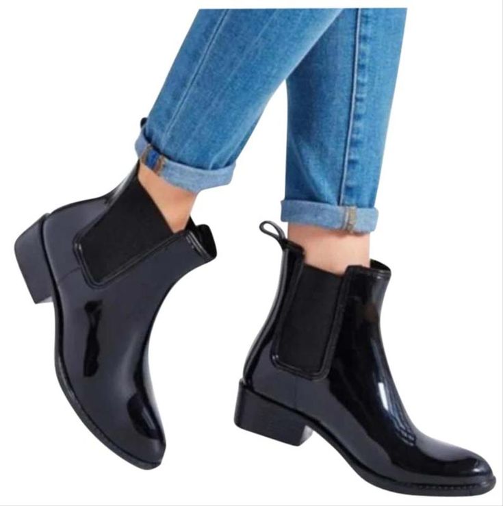 Outfits Guide, Green Rain Boots, Sam Edelman Boots, Black Rain Boots, Ankle Rain Boots, Chelsea Rain Boots, Womens Rain Boots, Tall Riding Boots, Chelsea Ankle Boots