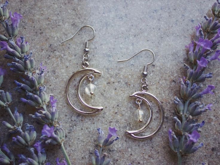 Crescent moon Dreamland Earrings! Crafted with love 💖 Free shipping! Thank you for checking out LunaeLumina! Feel free to message me if you have any questions! Crystal Earrings Diy, Nugget Earrings, Gold Hooks, Sun Earrings, Witch Shop, Witchy Crafts, Love Free, Earrings Diy, Moon Sun