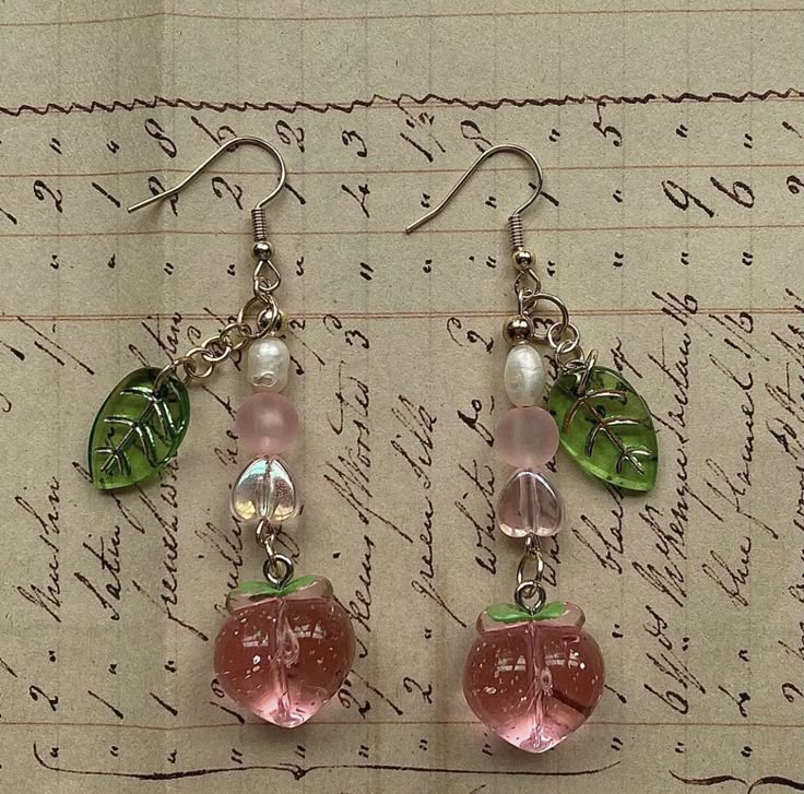 Pink Beads Earrings, Fairy Core Jewelry Aesthetic, Diy Earrings Aesthetic Beads, Beaded Charm Earrings, Diy Earring Charms, Aesthetic Bead Earrings, Pink Bead Earrings, Aesthetic Beaded Earrings, Fairy Beaded Jewelry