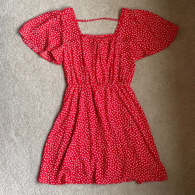 Size S Never Worn Red Short Sleeve Lined Dress, Red Sundress Mini Dress For Day Out, Red Square Neck Dress For Spring, Red Square Neck Dress For Brunch, Summer Red A-line Dress, Red Lined Mini Dress For Spring, Red Lined Mini Dress For Day Out, Casual Red Dress For Brunch, Red A-line Summer Dress