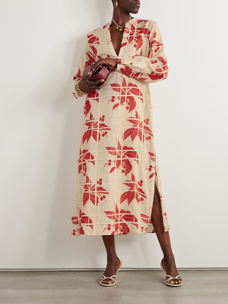 There are some styles that have you dreaming of a vacation, and Loro Piana's kaftan is certainly one of them. Cut in a relaxed silhouette, it's been made in Italy from linen and decorated with tonal checks and stained-red florals. Layer yours over a bikini or style it with sandals for dinner in the evening. Linen Kaftan, Swimsuit Dress, Pink Midi Dress, Loro Piana, Red Outfit, Short En Jean, Printed Linen, Everyday Wardrobe, Jeans Dress