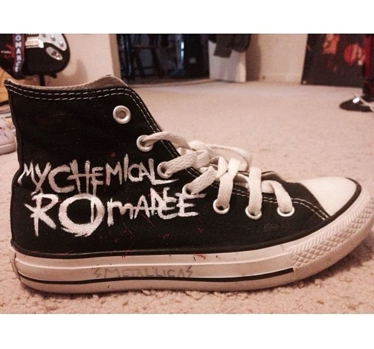 mcr black parade shoes Goth Corsets, Emo Shoes, Band Shoes, Shoes Png, Fashion Goth, Toxic Vision, Goth Shoes, Black Parade, Goth Style