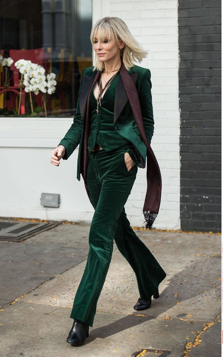 Oceans 8, Velvet Suit, Cate Blanchett, Velvet Pants, Mode Inspo, Green Velvet, Suits For Women, Fashion Inspo Outfits, Style Me