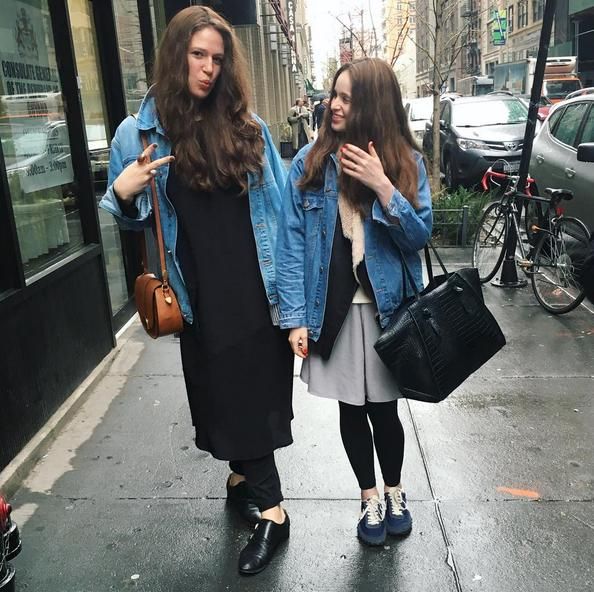 how orthodox jewish modest wear is going high fashion - i-D Jewish Woman Clothing, Jewish Women Fashion, High Clothes, Jewish Girl, Fashion Modest, Jewish Women, Outfit Collage, Womens Fashion Casual Spring, Fashion Culture