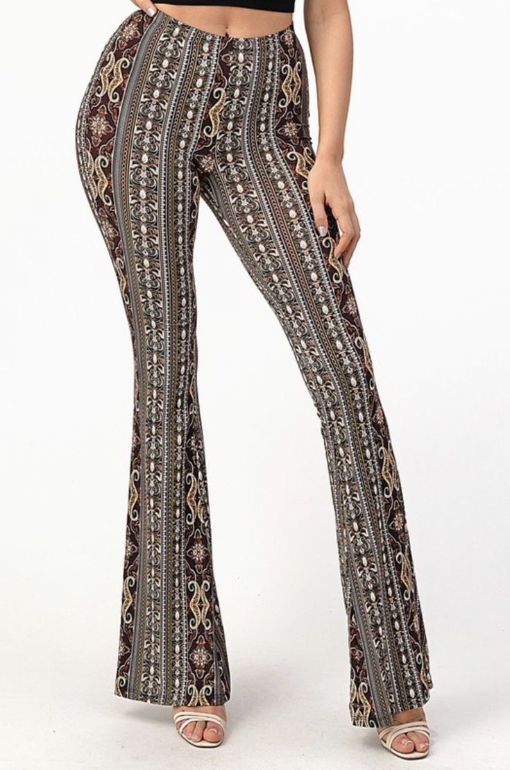 95% POLYESTER 5% SPANDEX Bell Bottoms Elastic Waistband Stretchy MODEL WEARING SIZE SMALL Hippie Style 70s, Flare Pants Boho, Boho Bell Bottoms, Paisley Pants, Fall Stripes, Boho Hippie Style, Printed Flare Pants, Flattering Pants, Stylish Pants