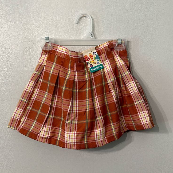 Plaid Skirt With Shorts Underneath. More Colors Available! Giada Fashion, Orange Plaid Skirt, Skirt With Shorts Underneath, Skirt With Shorts, Sparkle Skirt, Juicy Couture Charms, Nice Outfits, Orange Plaid, Red Green Yellow