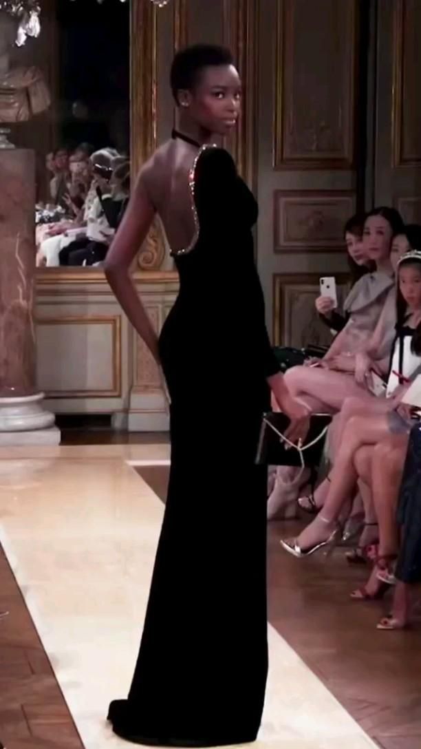 maria borges for georgio armani 2018 | Runway fashion, Fashion show, Glam dresses Gowns For Wedding Guests, Velvet Outfits, Gowns For Wedding, Black Gowns, Galvan London, Story Lines, Night Sky Painting, Runway Fashion Couture, Armani Prive