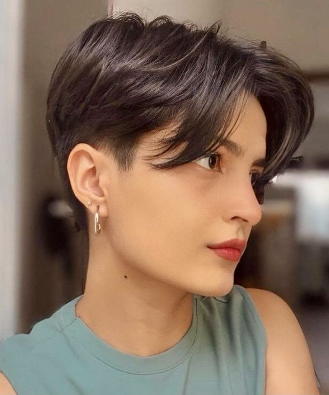 Tomboy Haircut, Androgynous Hair, Tomboy Hairstyles, Short Hair Tomboy, Really Short Hair, Hair Inspiration Short, Short Hair Undercut, Shot Hair Styles, Very Short Hair