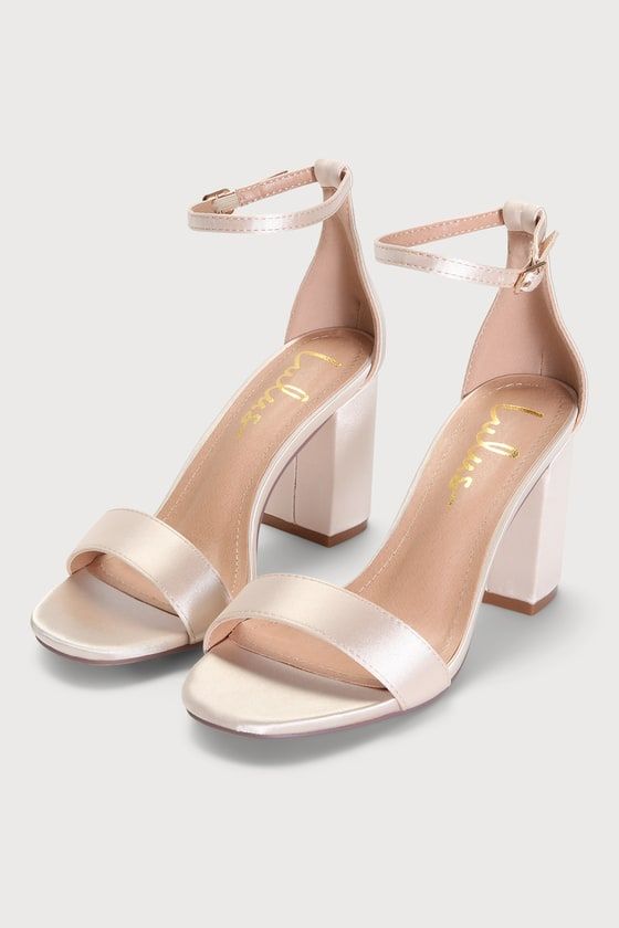 Fun Bridesmaid Shoes, Wedding Heels Light Pink, Champagne Block Heels, Heels For Champagne Dress, Hoco Heels White, Tan Bridesmaid Shoes, Hoco High Heels, Short Nude Heels, Bridesmaid Shoes For Long Dresses Heels