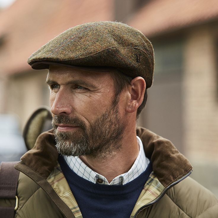 Flat Cap Men Outfit, Flat Cap Outfit, Cap Outfit Men, British Hats, Clay Shooting, Flat Cap Men, Smart Casual Menswear, Gentleman Outfit, Cap Outfit