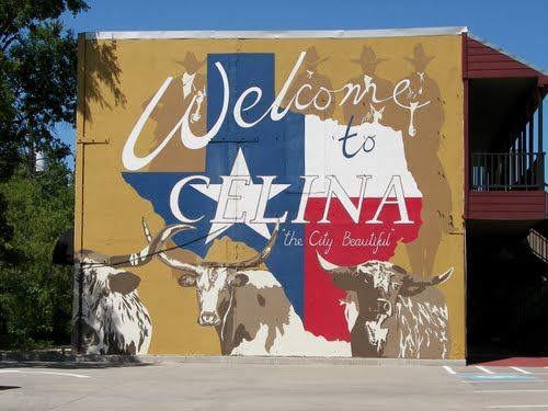 a mural painted on the side of a building that says welcome to china in red, white and blue