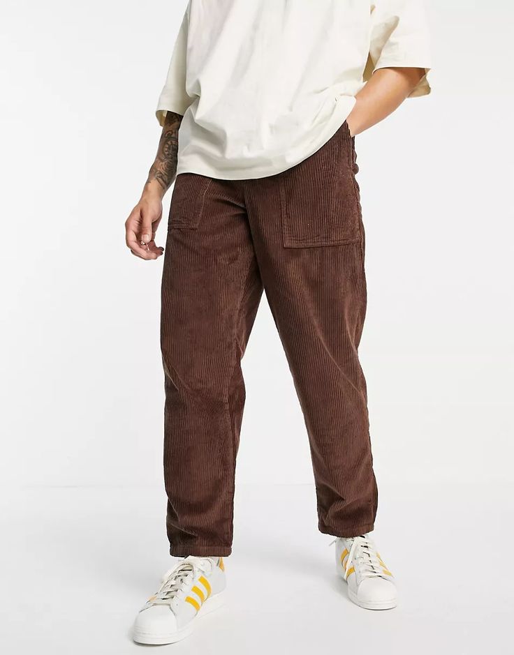 Brown Courderoy Pants Outfits, Guy Fashion Aesthetic, White Outfits For Boys, Cotton Pants Outfit, Cordoroy Pants, Brown Cotton Pants, Asos Outfit, Corduroy Pants Outfit, Mens Corduroy