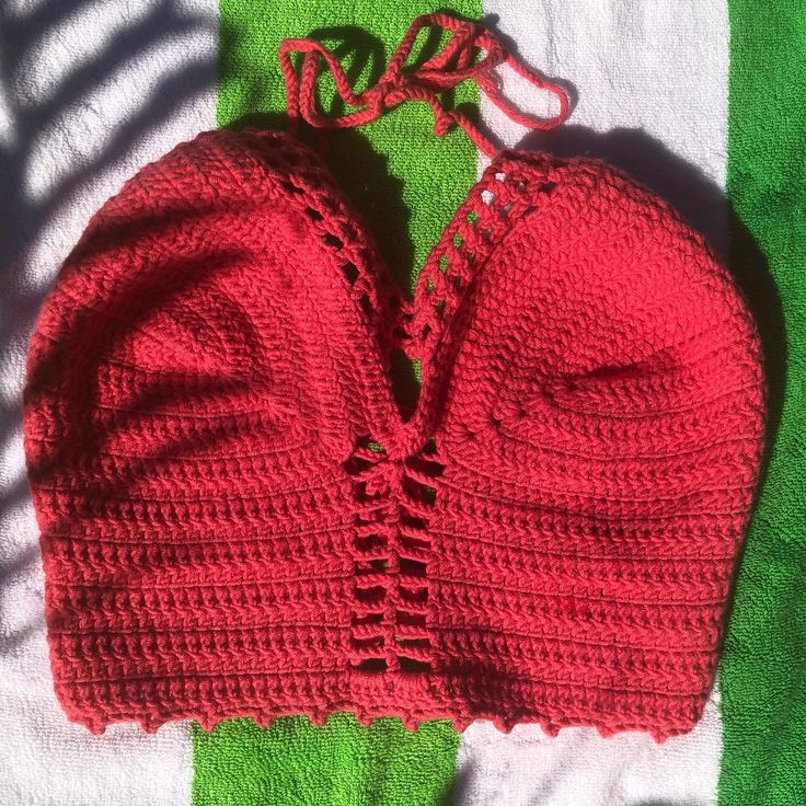 The Butterfly Bralette Pattern by: @mayalunacorazon Size: XL I can do sizes from XXS to XL If you’re interested, message me! ☺️ #crochet#crochetersofinstagram#crochettop#crochetcroptop#crochetcrop#crochetbralette#top#croptop#crop#bralette#spring#summer#handmade#crochetlove#maker#makersgonnamake#makersofinstagram#supportsmallbusiness#love#sunshicreations#mayalunacorazon#tropicalvibes Bohemian Crop Top With Built-in Bra For Festivals, Handmade Summer Crochet Halter Neck Top, Handmade Halter Neck Crochet Top For Summer, Bohemian Bra-friendly Halter Top For Summer, Bohemian Halter Top Bra Friendly For Summer, Bohemian Crochet Lace Triangle Halter Top, Bohemian Handmade Triangle Crop Top, Bohemian Bra-friendly Halter Top For Vacation, Spring Crochet Lace Triangle Crop Top