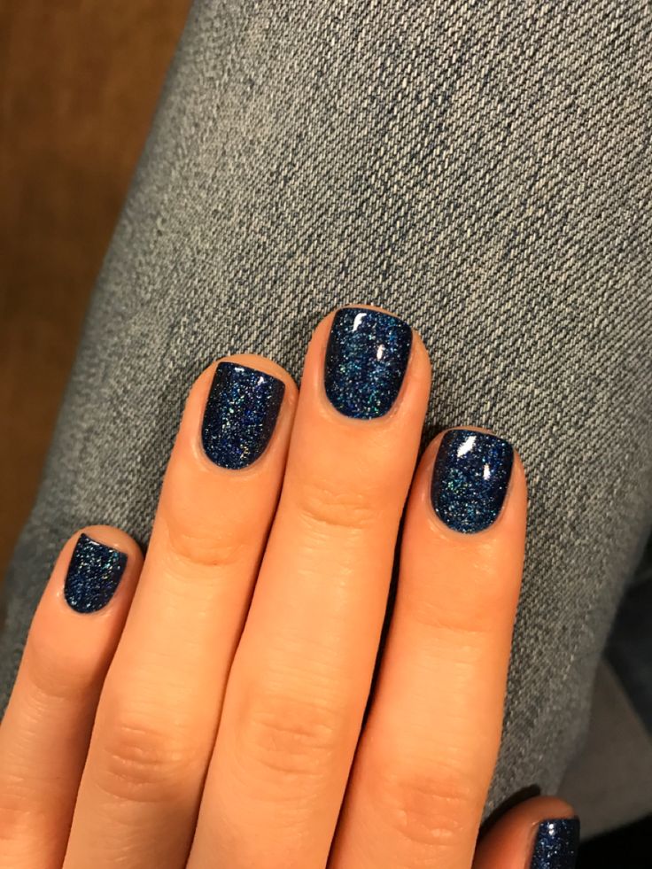 Deep Blue Dip Powder Nails, Navy Blue With Glitter Nails, Navy Shimmer Nails, Navy Fingernails, Dark Blue Shellac Nails, Dark Blue And Gray Nails, Navy Dip Powder Nails, Extra Short Nails Gel, January Color Nails