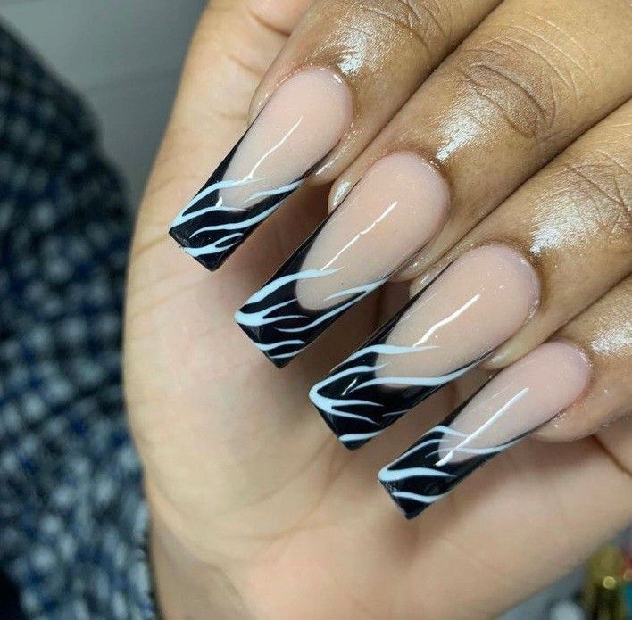 Medium Square Acrylic Nails Simple, Nail Designs Dark, Medium Square Acrylic Nails, Acrylic Nails Simple, Painted Acrylic Nails, Acrylic Nails Nude, 2023 Nail, Square Nail, Nails Nude