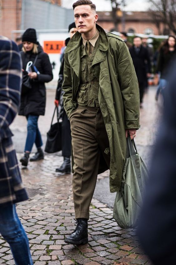 Army Outfit Ideas, Military Style Outfits, Military Style Man, Army Outfit, Military Trench Coat, Stylish Mens Fashion, Mens Fashion Rugged, Trench Coat Men, Rugged Style