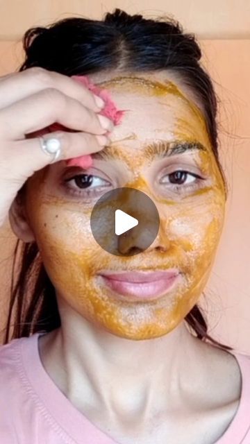 How To Remove Tiny Bumps On Face, Tiny Bumps On Forehead, Tiny Bumps On Face, Bumps On Forehead, Tan Removal Home Remedies, Forehead Bumps, Vitamin C Face Serum, Best Vitamin C, Face Home