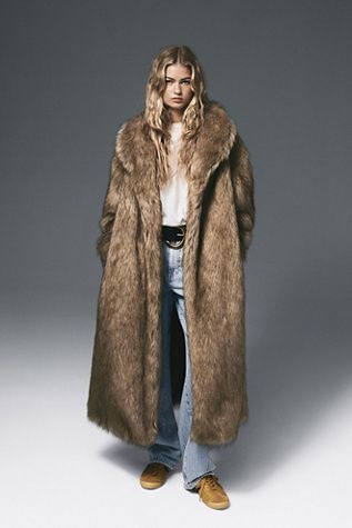 Annice Faux Fur Coat Fur Coat Model, Long Faux Fur Coat Outfit, Cool Winter Coats, Hailey Bieber Fur Coat, Fur Coat Styling, Long Fur Coat Outfit Classy, Styling Fur Coat, Faux Fur Aesthetic, Long Fur Coat Outfit Street Style