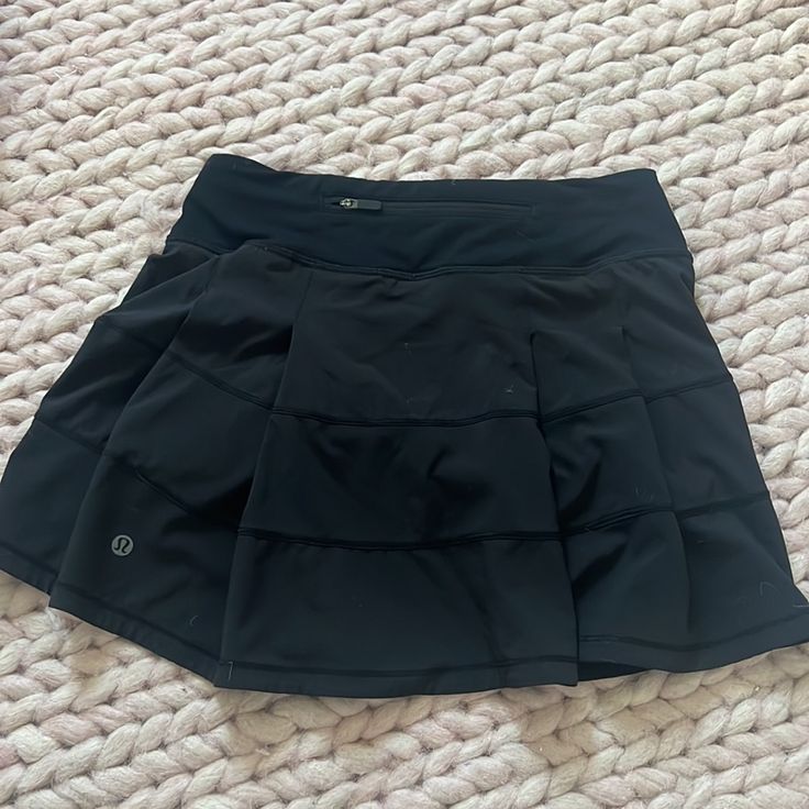 Brand New Without Tags Size 2 Lululemon Black Tennis Skirt. Lululemon Skirts, Anna Claire, Lulu Skirt, Black Tennis Skirt, Dream Things, Lululemon Skirt, Xmas 2024, Tennis Skirts, Tennis Clothes