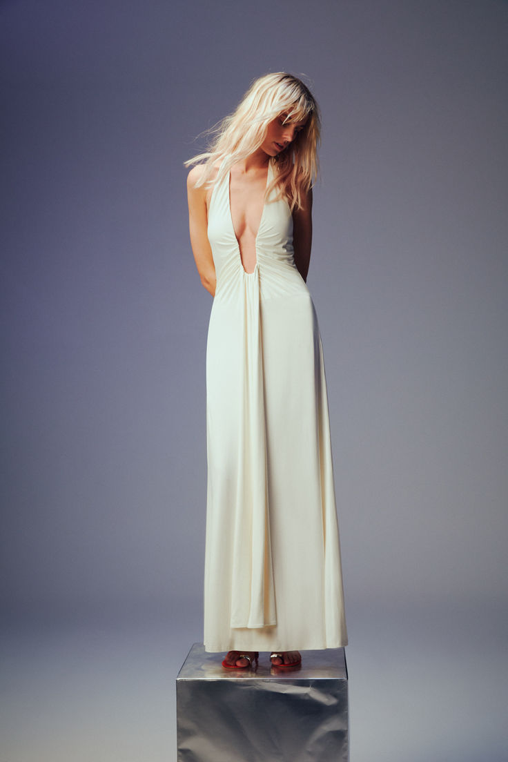 The Jennifer Cupro Maxi Dress in Ivory, a captivating and sexy silhouette that is a true reflection of MISHA's brand DNA. Cupro Dress, Elegant Maxi Dress, Bag Dress, Halter Neckline, New Arrival Dress, Christmas Dress, Special Occasion Dresses, Occasion Dresses, Deep V