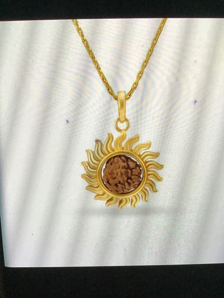 Rudraksha Locket For Men, Rudraksha Chain For Men, Men Jewellery Indian, Rudraksha Pendant Gold For Men, Rudraksha Locket, Sun Locket, Rudraksha Pendant, Rudraksha Jewelry, Gold Pendants For Men