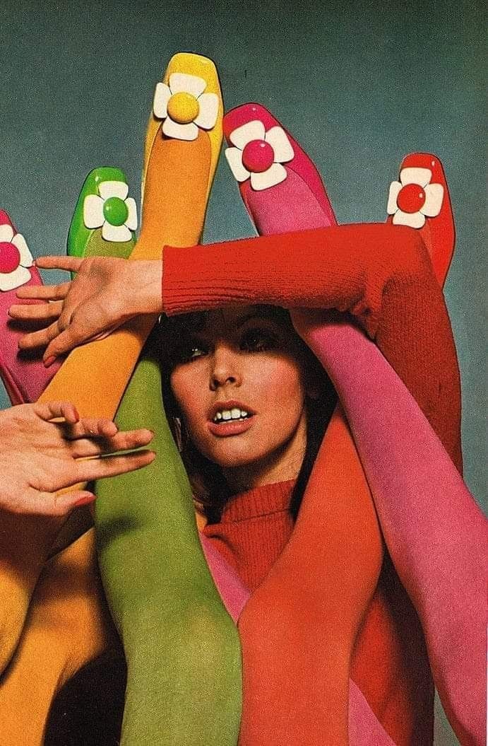 Groovy 60s Aesthetic, 60s Vogue Fashion, 90s Colorful Aesthetic, Mod Aesthetic 60s, 60s Vibes Aesthetic, 1970 Photography, 70s Aesthetic Disco, Orange Lashes, 70s Summer Aesthetic