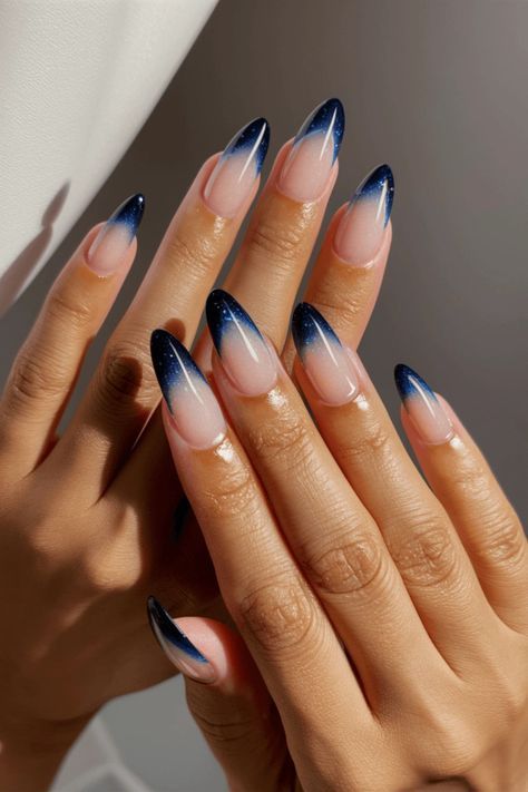 Hombre Blue Nails, Navy Blue Ombre Nails, Blue Nails Ombre, Navy Blue Nail Designs, Ocean Blue Nails, 50 Shades Of Blue, Blue Chrome Nails, Blue Ombre Nails, Dark Blue Nails