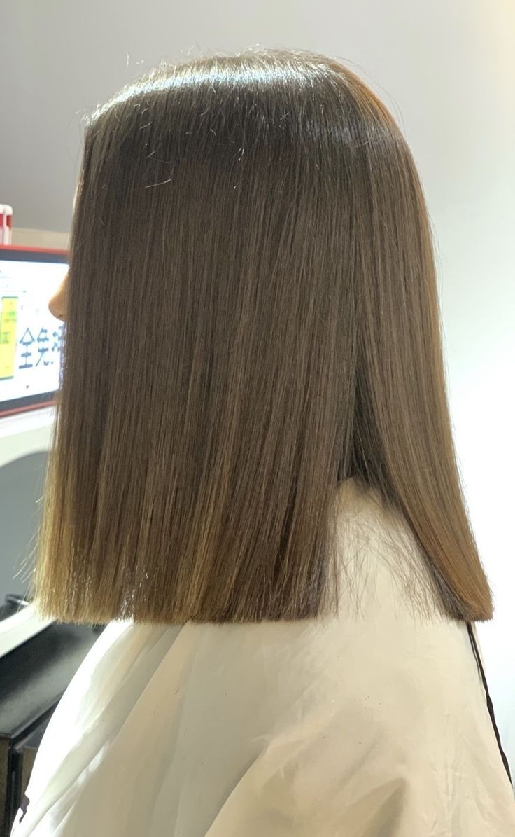 Shoulder Length Haircut No Layers, Haircut Collarbone, Middle Haircut, One Length Haircuts, One Length Hair, Shoulder Haircut, Shoulder Hair, Haircuts Straight Hair, Haircuts For Long Hair