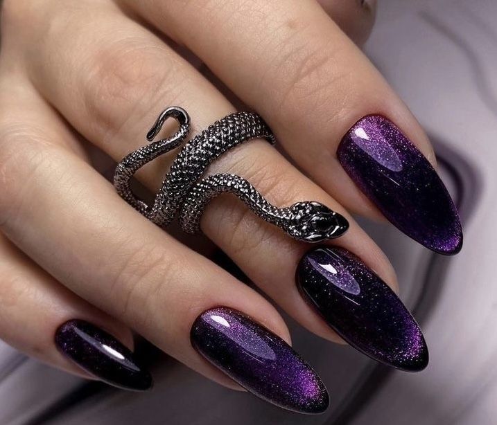 Black And Purple Nails, Nail Art Designs 2023, Nail Nail Designs, Purple Chrome Nails, Dark Purple Nails, Violet Nails, Witch Nails, Witchy Nails, Purple Acrylic Nails