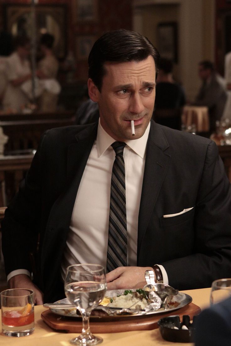 Jon Hamm, Mad Men Mad Men Don, Mad Men Don Draper, 2023 Lifestyle, Poison Heart, John Hamm, Gentlemen Style, A Man In A Suit, Man In A Suit, Carly Simon