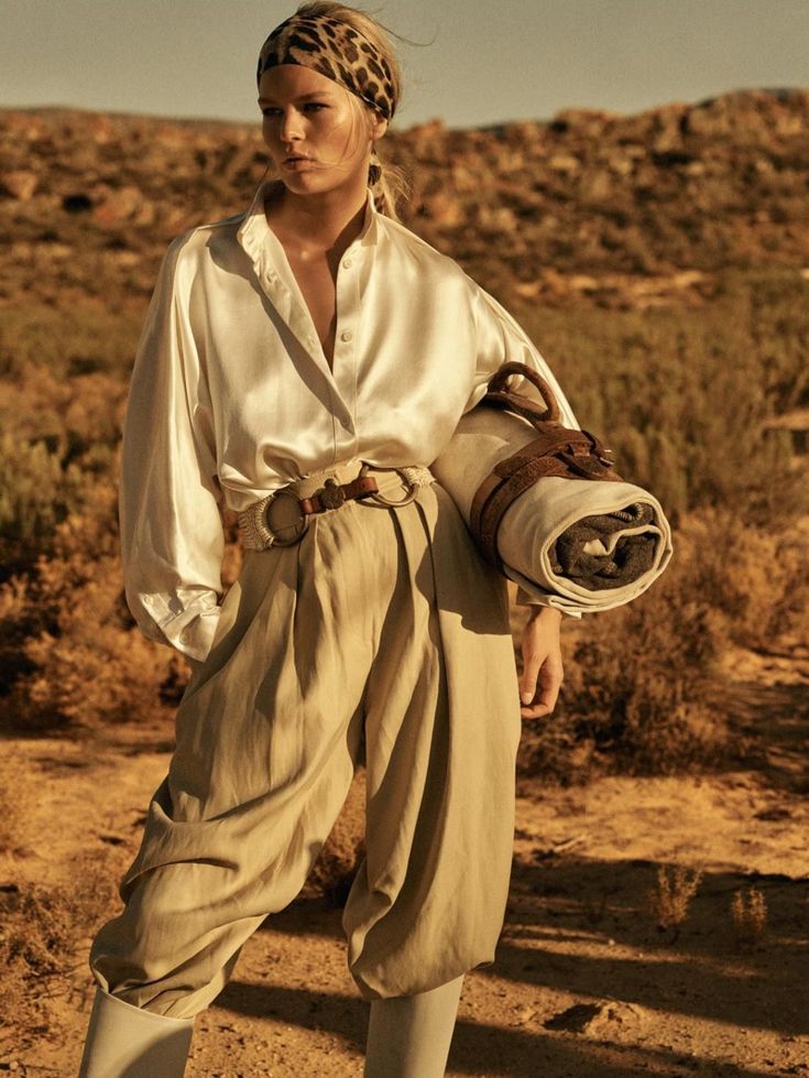 Anna Ewers Vogue Paris Safari Style Fashion Editorial Moda Safari, Lachlan Bailey, Paris April, Anna Ewers, Safari Outfit, Safari Outfits, Africa Photography, Bohemian Diesel, Look Boho Chic