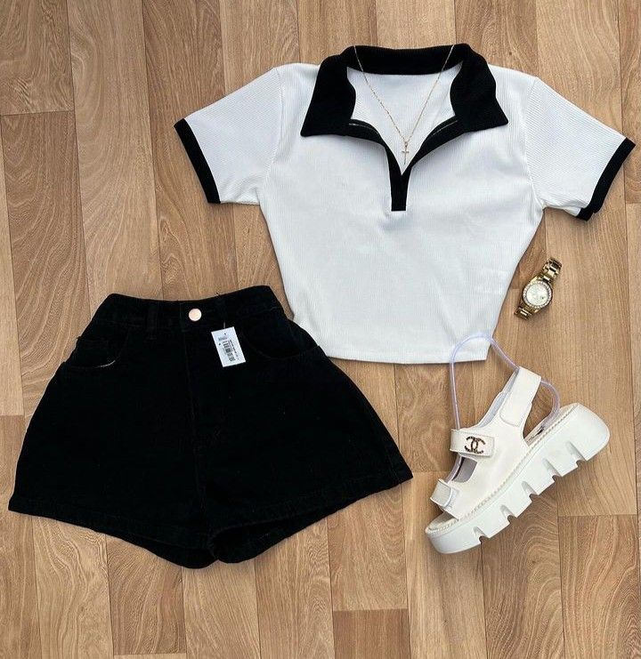 Short Ideas Outfit, Maio Aesthetic, Short Outfits Black Women, White Outfits Casual, T Shirt Outfits Women, Cute Casual Outfits For Summer, Outfit Ideas Short, Summer White Shirt, Cute White Shirts